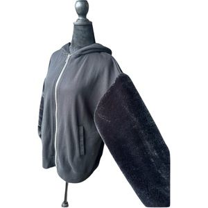 RD Style black over sized hoodie with faux fur sleeves. Size M. Like New!